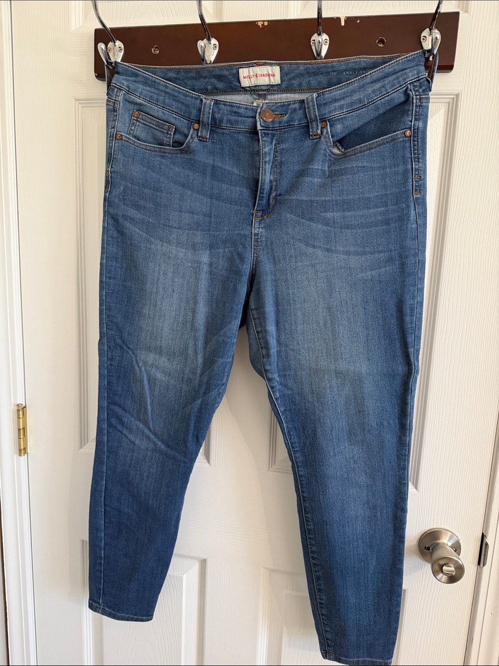 Mid-Rise Cropped Women's Jeans in Blue Wash
